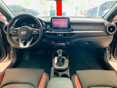 unnamed file 112 400x300 - Kia K3 1.6 AT Luxury 2025 có đáng "đồng tiền bát gạo"